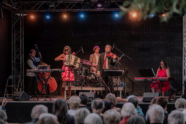 BÄNDI. Finnischer Tango